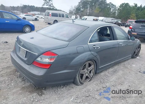 2007 Mercedes-Benz S 550 z USA, uszkodzony, nr VIN WDDNG71X67A042222